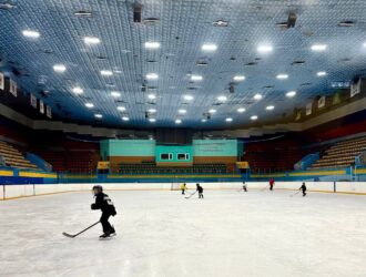 В Прокопьевске ледовый дворец открылся после ремонта