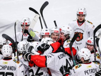 «Кузнецкие Медведи» одолели на выезде «Белых Медведей» по буллитам