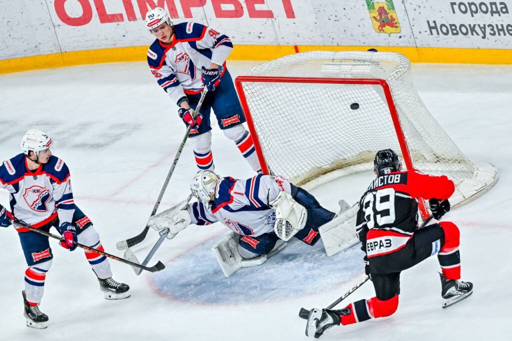 Новокузнецкий «Металлург» одержал седьмую победу подряд