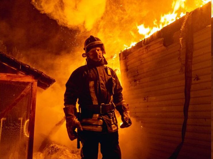 За минувшие сутки кузбасские спасатели 36 раз выезжали на тушение пожаров