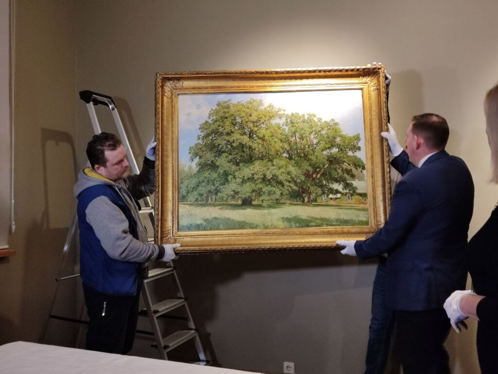 Музейное закулисье: картины Шишкина покидают Кузбасс