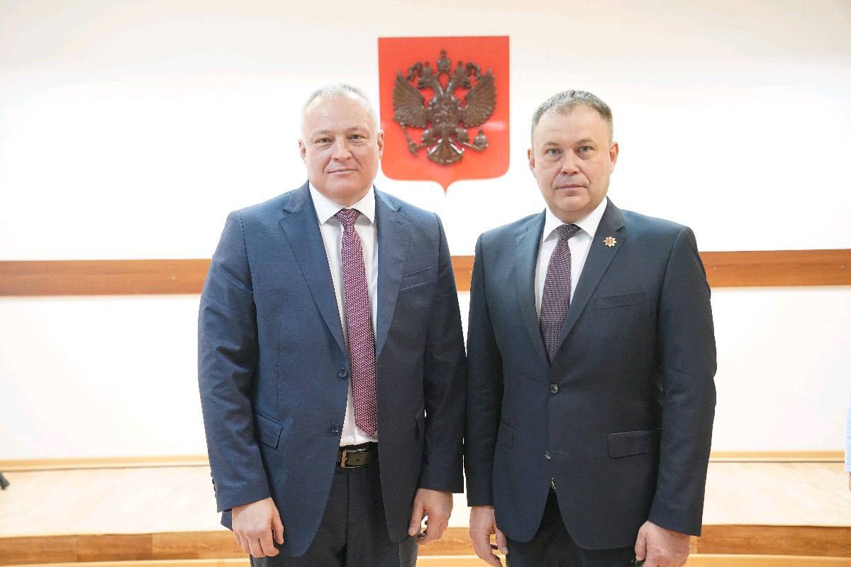 Максим Либер вступил в должность главы Осинников