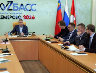 Мэр Кемерова встретился с представителями «Чистого города» после жалоб на невывоз мусора