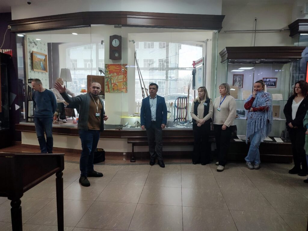 История Кузбасса в марках: в Новокузнецке открыли выставку на основе частной коллекции филателиста