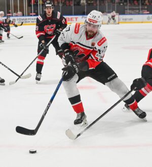 Новокузнецкий «Металлург» после девяти побед не устоял перед «Молотом»