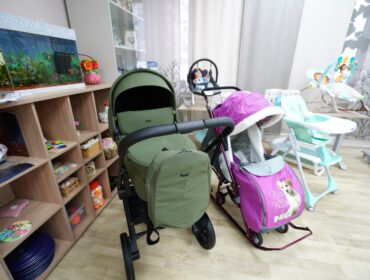 В Кузбассе открыли новые пункты бесплатного проката вещей для новорожденных