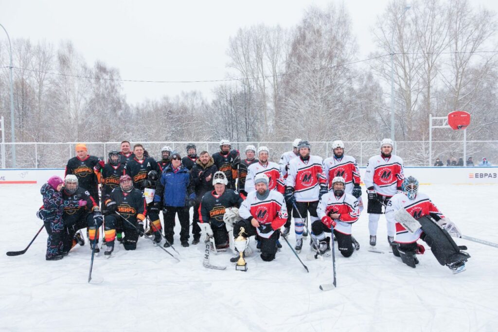 На Юге Кузбасса построили новую многофункциональную спортивную площадку
