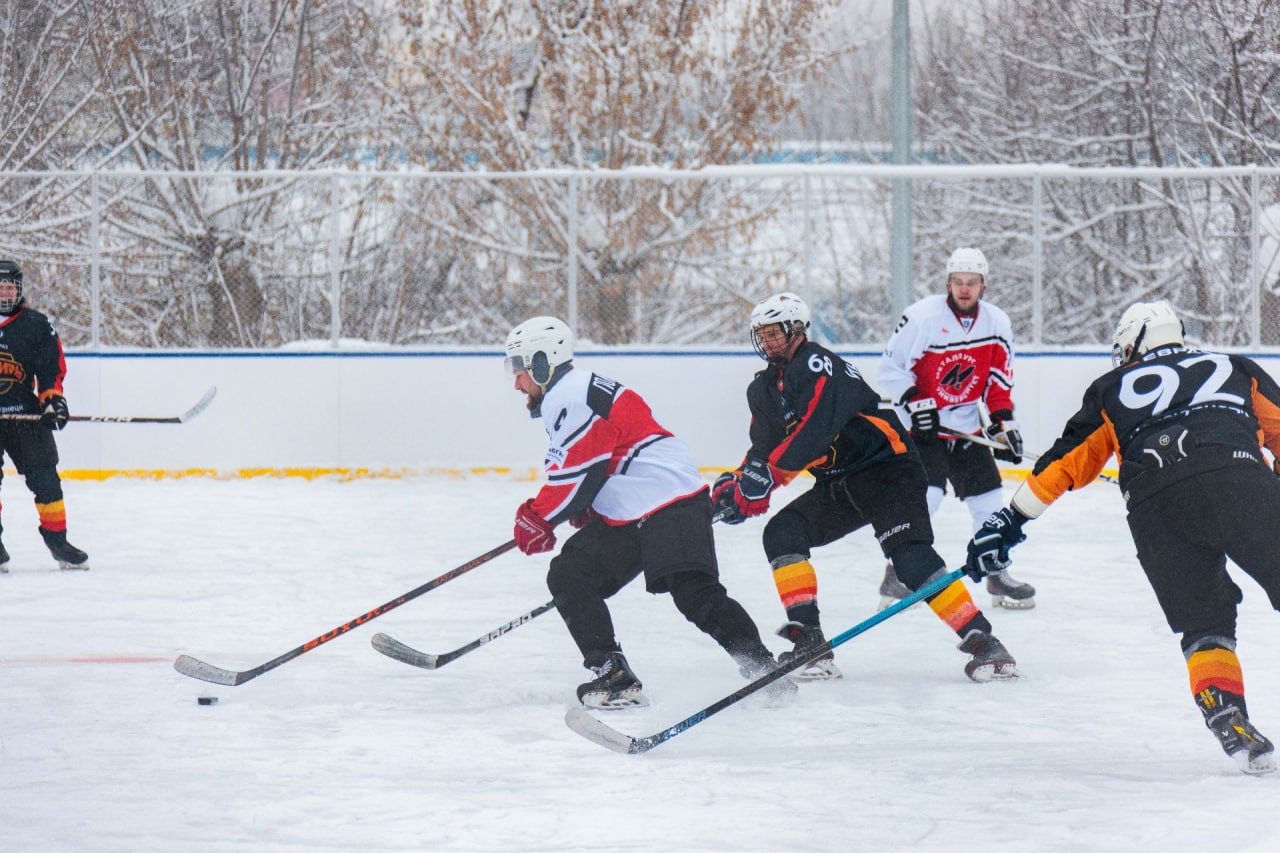На Юге Кузбасса построили новую многофункциональную спортивную площадку