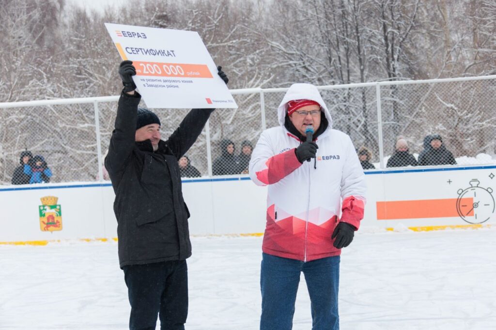 На Юге Кузбасса построили новую многофункциональную спортивную площадку