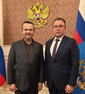 Губернатор Кузбасса провел встречу с министром транспорта России