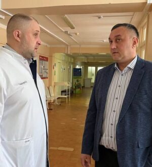 Министр здравоохранения Кузбасса проехал с проверками по больницам Юрги