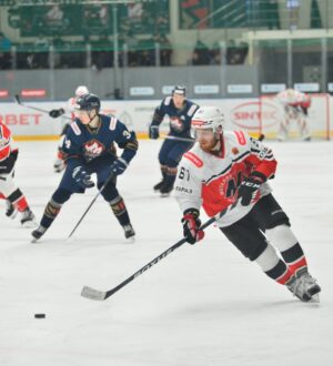 Новокузнецкий «Металлург» переиграл «Олимпию» по буллитам