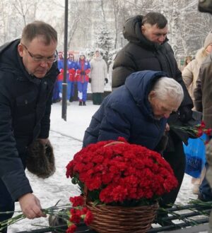 Губернатор Кузбасса  почтил память защитников и жителей блокадного Ленинграда