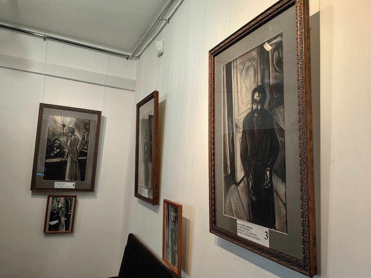 «Комната Кроткой»: в новокузнецком музее Ф. М. Достоевского открыли выставку камерного формата