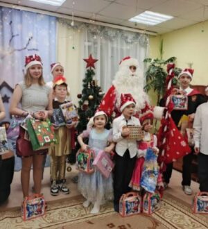 В Междуреченске более сотни ребят получили подарки в рамках акции «Рождество для всех и каждого»