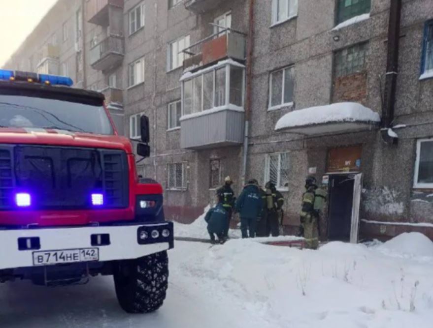В Новокузнецке на пожаре спасли троих жителей,  один человек травмирован