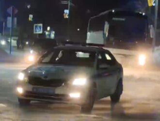 Сотрудники ГАИ Кузбасса помогли красноярским спортсменам добраться домой