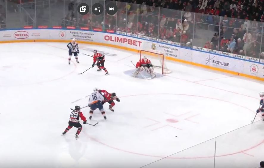 Новокузнецкий «Металлург» дома потерпел поражение от «Магнитки»