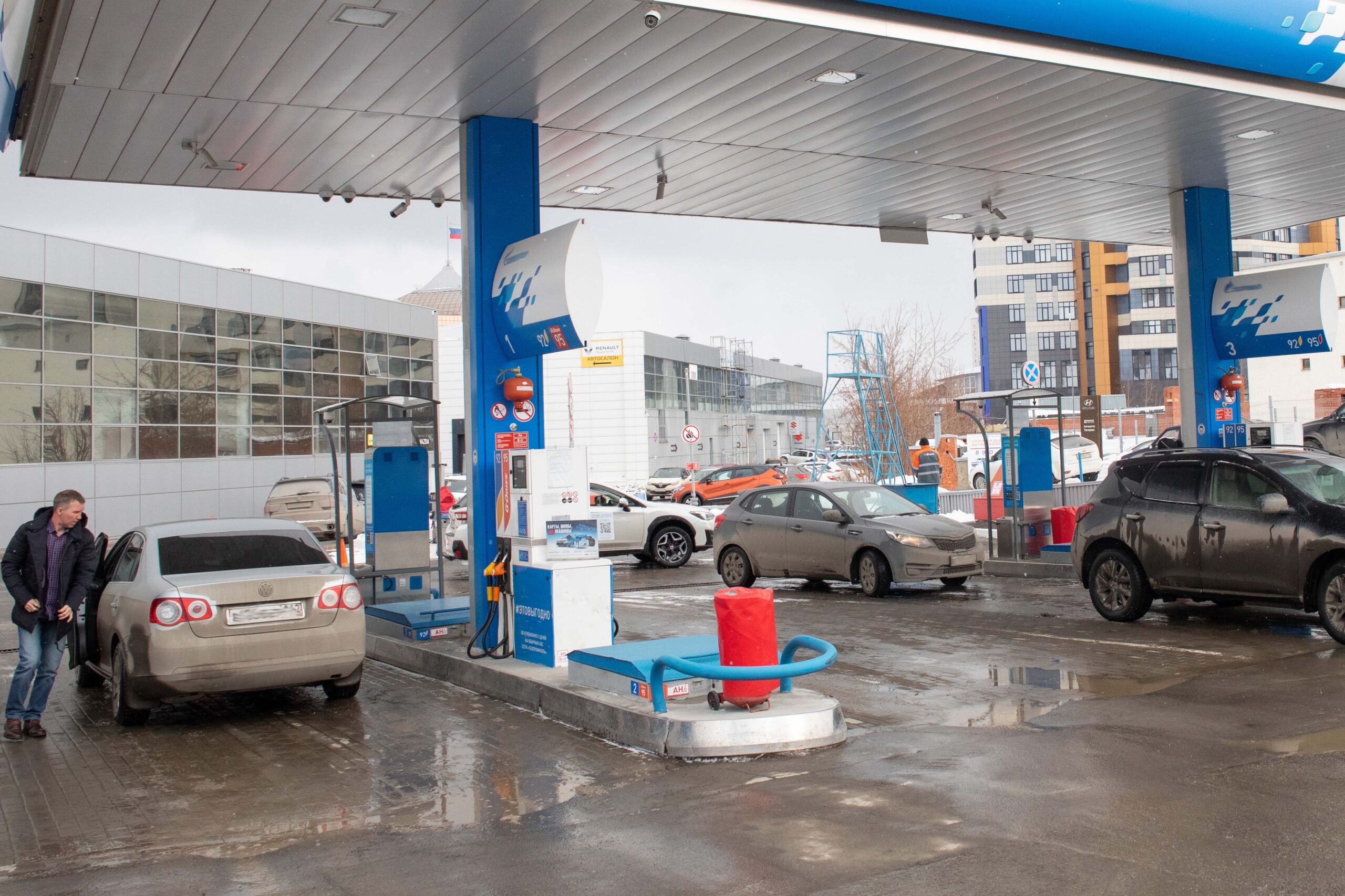 Цены на бензин в Кузбассе выросли за год