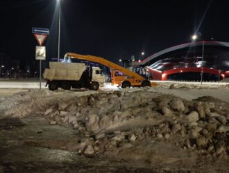 За сутки кемеровские дорожники применили свыше 300 тонн противогололедной смеси