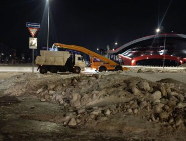 За сутки кемеровские дорожники применили свыше 300 тонн противогололедной смеси