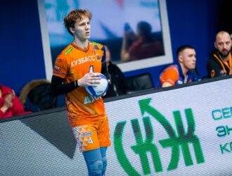 Волейбольный «Кузбасс» сегодня сыграет в гостях с соседом по турнирной таблице