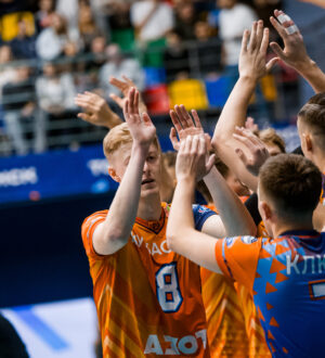 Волейбольный «Кузбасс» сыграет ключевой матч в Сургуте