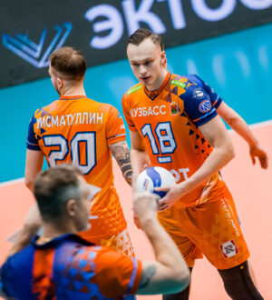 Волейбольный «Кузбасс» дома сыграет с прямым конкурентом за место в плей-офф