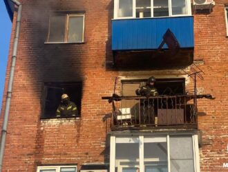 В Новокузнецке на пожаре спасли 9 человек, в том числе троих детей