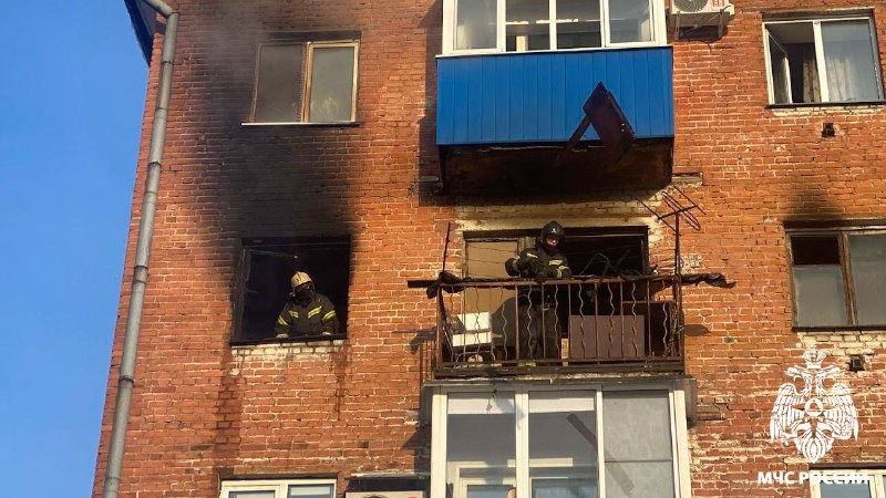 В Новокузнецке на пожаре спасли 9 человек, в том числе троих детей