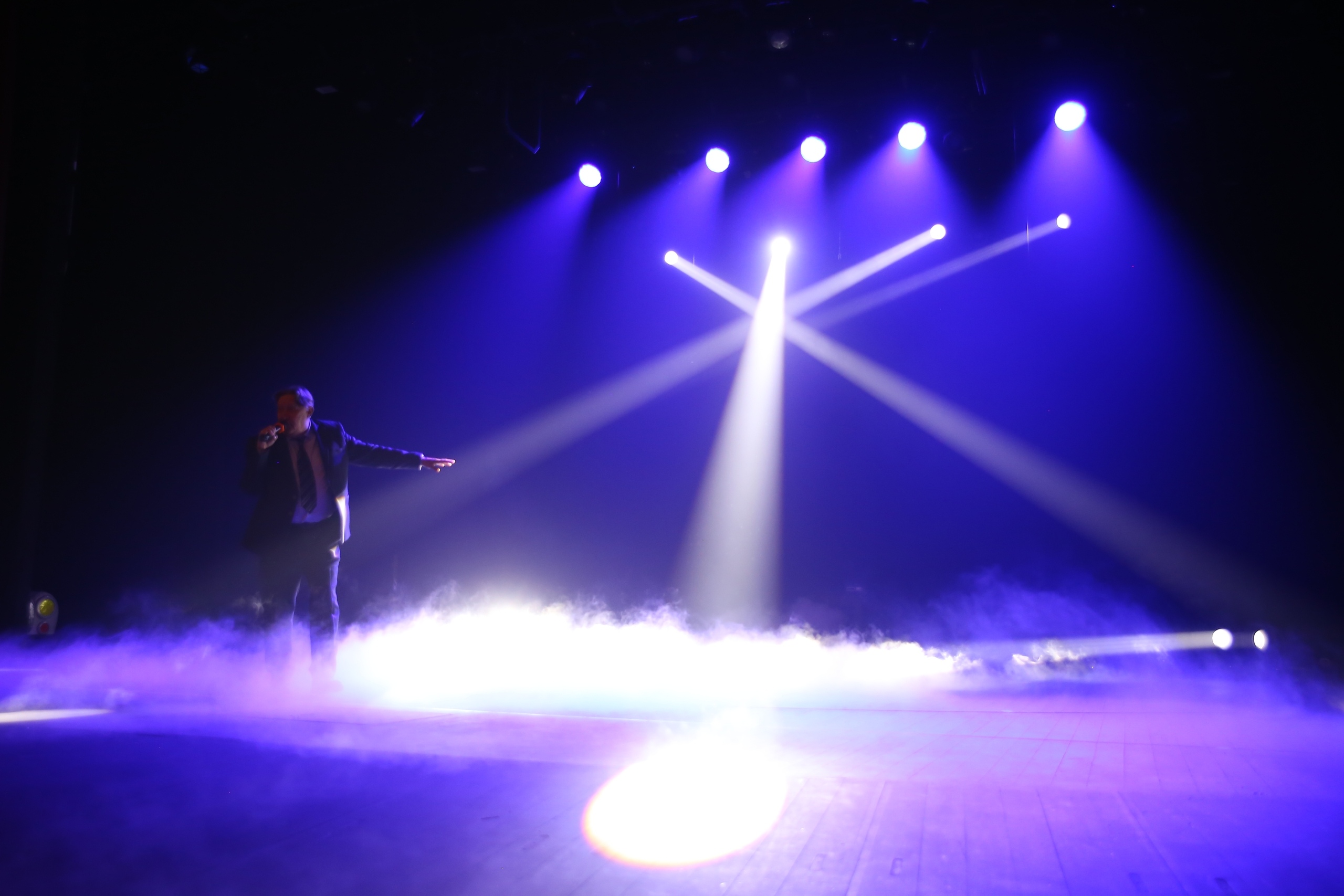 Прокопьевский Ленком приглашает совершить путешествие в театральное закулисье