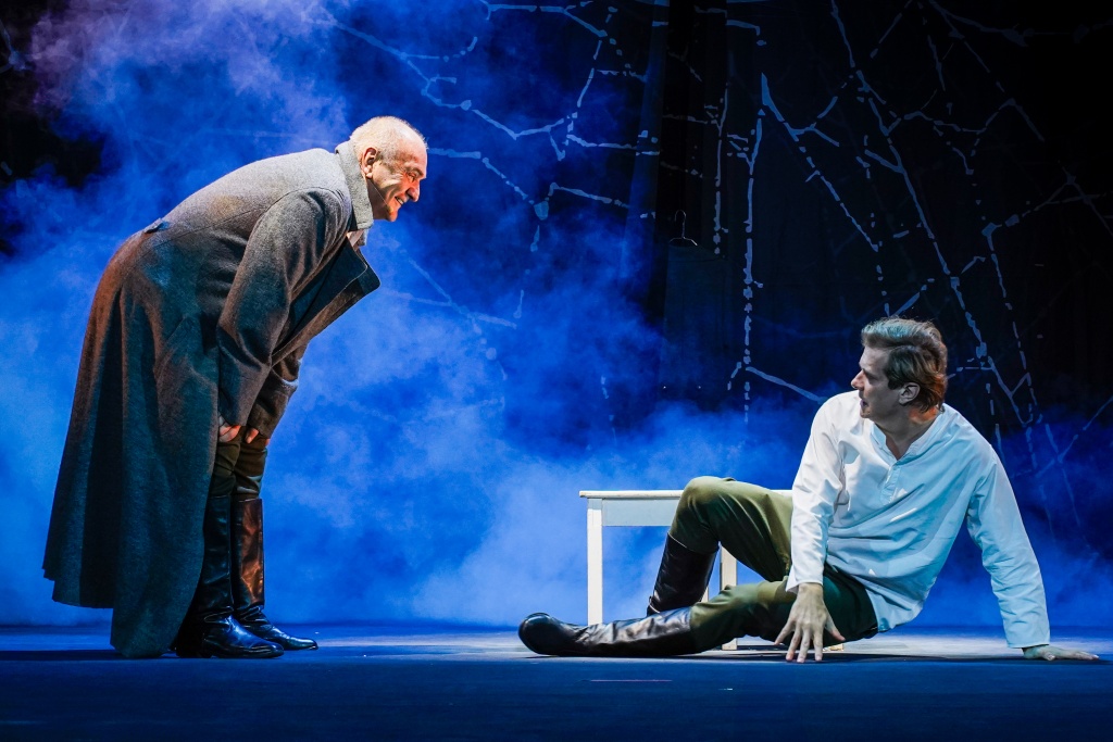 Александр Балуев и Глеб Матвейчук выступят на кемеровской сцене с «Признанием»