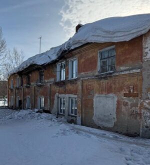 Больше 1 тысячи нечищеных от снега крыш и дворов нашли инспекторы ГЖИ в Кузбассе