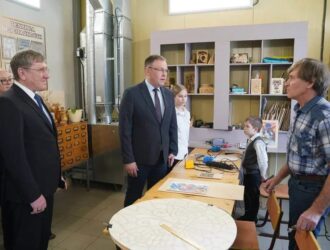 Илья Середюк встретился с педагогами и воспитанниками Новоромановской ДШИ