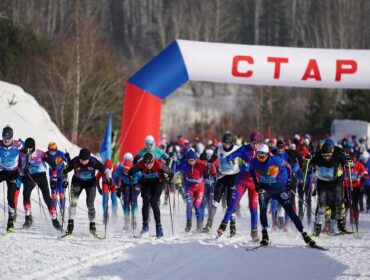 Свыше 1 тысячи человек вышли на центральный старт «Лыжни России» в Кузбассе