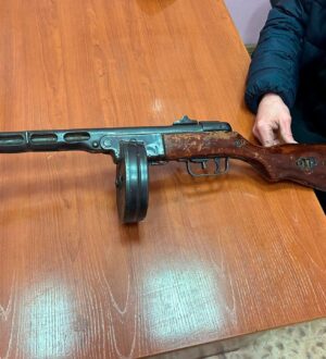 Кузбассовец нашел и отдал правоохранителям дедушкин ППШ