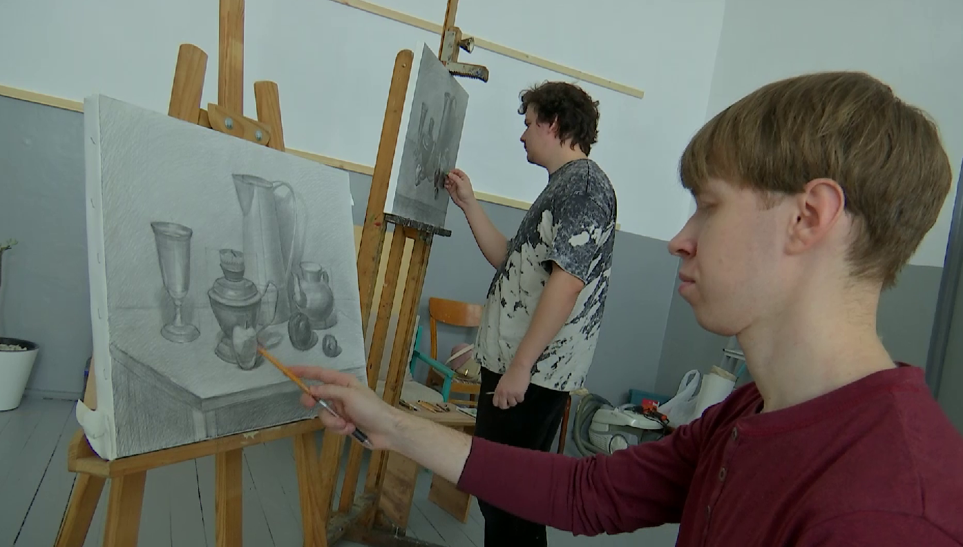 В Новокузнецке семь молодых художников, чтобы творить, объединились под одной крышей