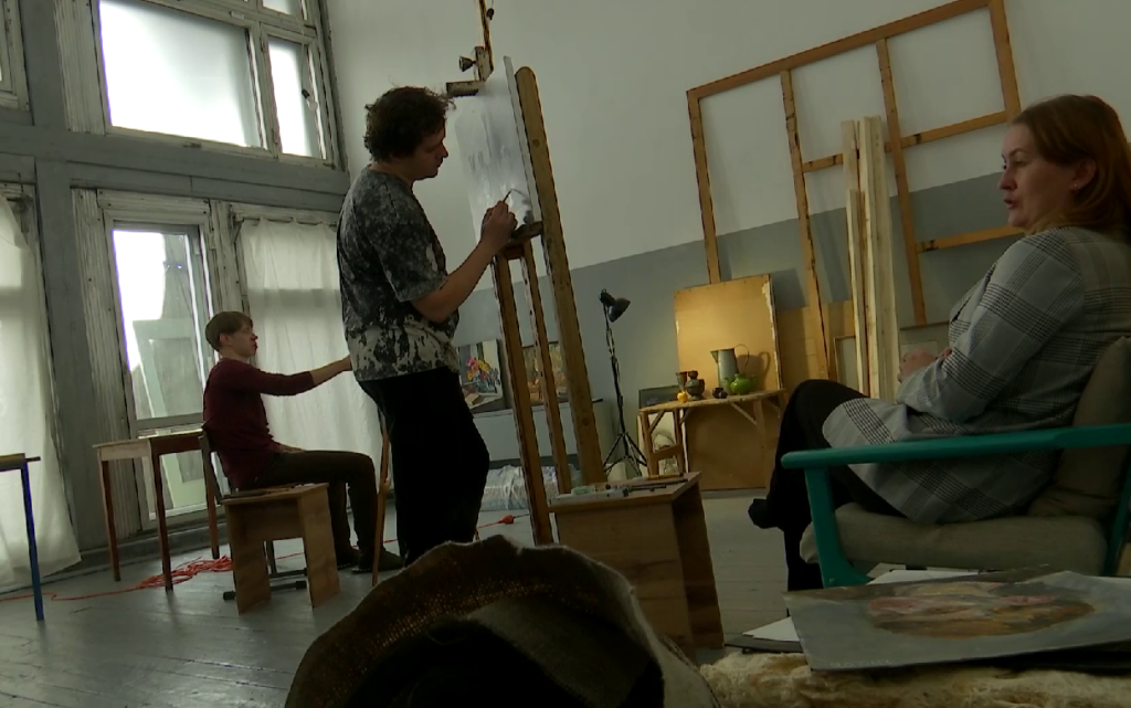 В Новокузнецке семь молодых художников, чтобы творить, объединились под одной крышей