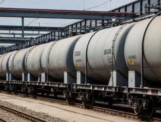 Правительство разрешило производителям снова экспортировать бензин