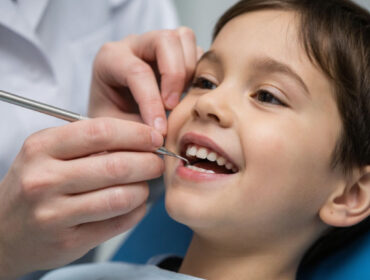 В Госдуме предложили сделать ежегодную чистку зубов для детей бесплатной по ОМС
