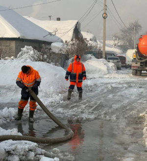 В Заводском районе Кемерова прорвало трубопровод
