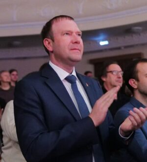 Арифметическая эквилибристика: мэру Кемерова снизили оклад и увеличили надбавку