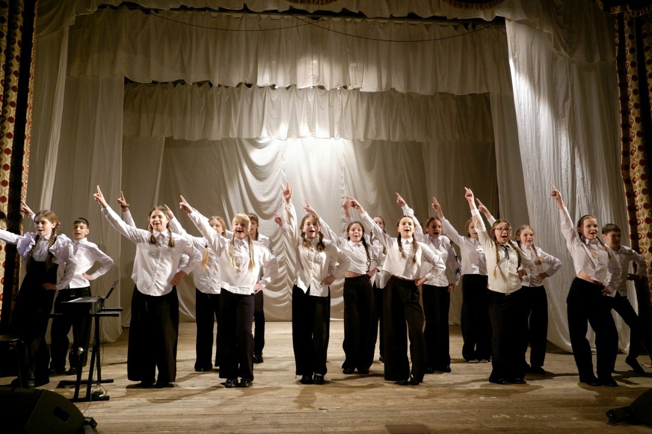 Завершилась первая профильная смена «Поют дети Кузбасса»