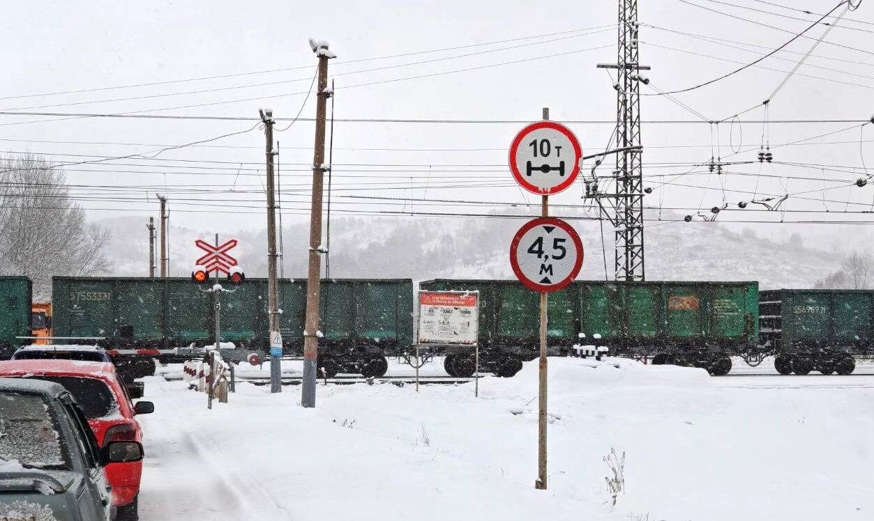 Транспортная прокуратура заставила новокузнецкую компанию привести в порядок ж/д переезды