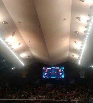 Проблемы с освещением возникли во время матча волейбольного «Кузбасса»