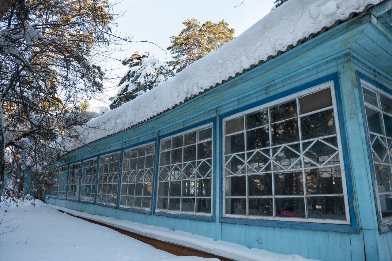 В Рудничном бору Кемерова решили разобрать бывшее здание спортшколы №3