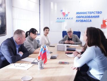 В школах Кузбасса усилят меры безопасности после эксцессов в других регионах