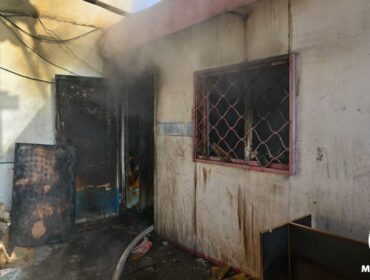 Пожарные оперативно погасили пламя в новокузнецком хозблоке