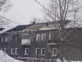 В Кемерове показательно восстанавливают просевшую крышу
