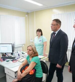 Илья  Середюк проверил работу модульной амбулатории в Юргинском округе